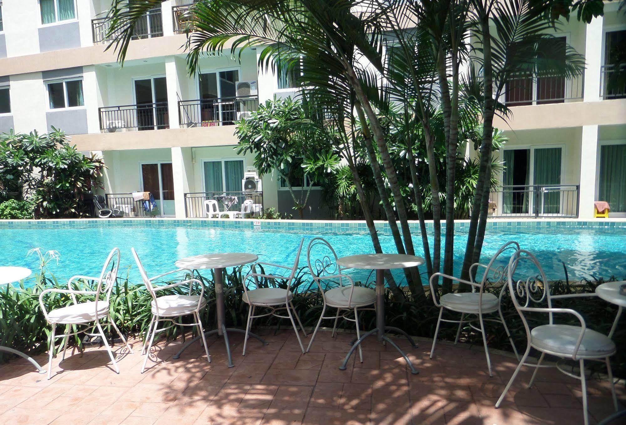 Park Lane Resort By West Joint Venture Jomtien Beach Exterior foto